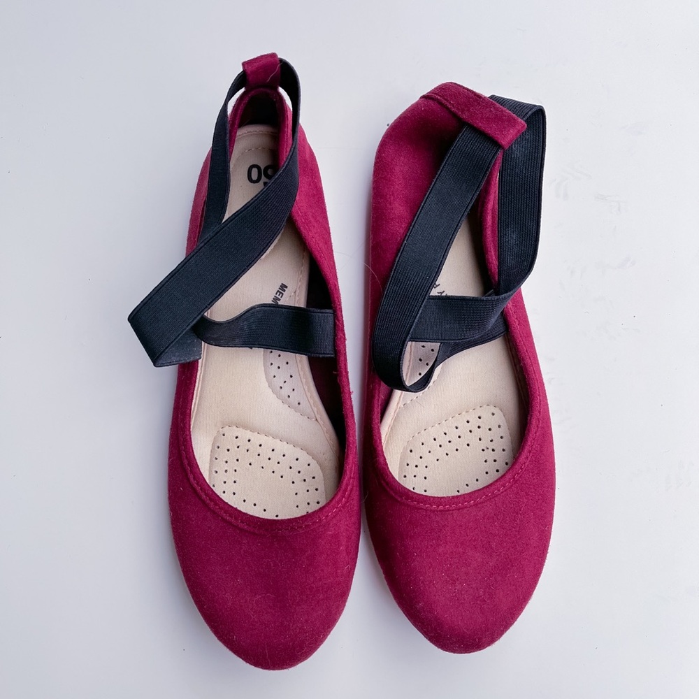 SO Ballet Flats in Burgundy with Black Elastic Strap